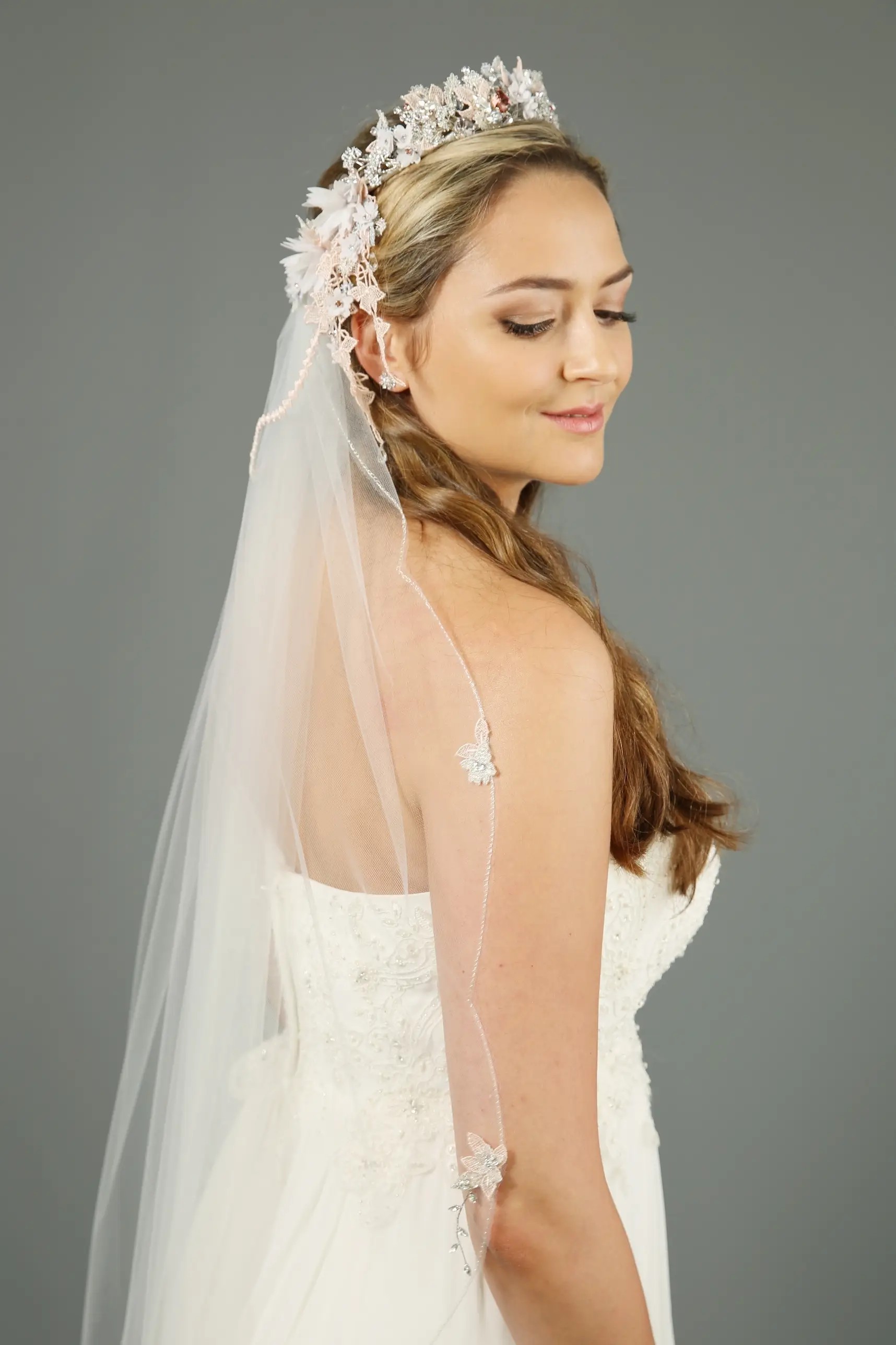 Wedding Veils in Kent: Elegant Choices Image